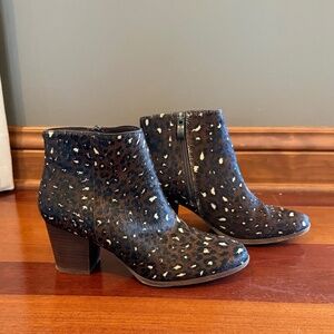 Michael Shannon Leopard Print Calf Hide Ankle Boots Booties, Size 7